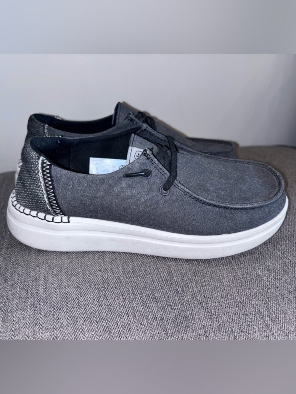 HEY DUDE Wendy Rise Women’s Shoes Sz 7 Running Black Slip On Round Toe Sneakers - Picture 4 of 8